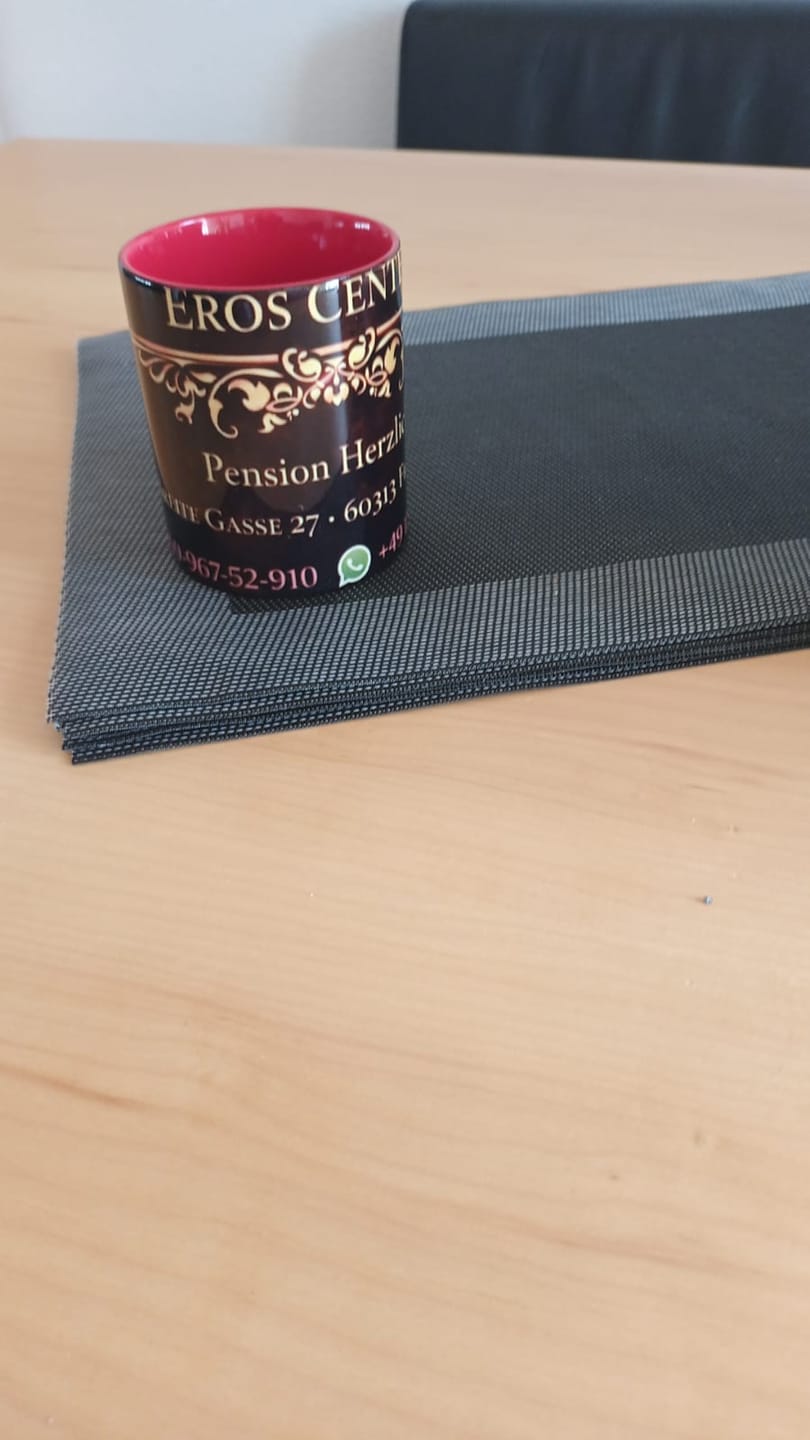 Customer photo review of TassenExpress - Becher Keramik Tasse mit Logo bedruckt 325ml Firmenlogo