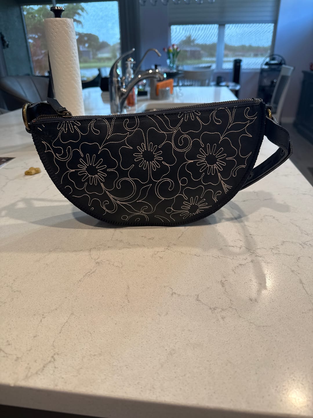 Customer photo review of Black Biggie Bee
