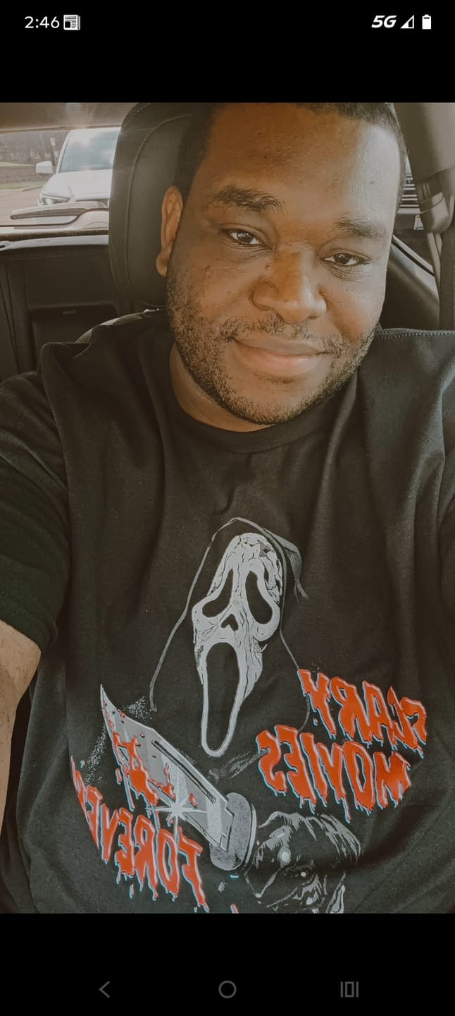 Customer photo review of GHOST FACE: SCARY MOVIES FOREVER! - T-SHIRT