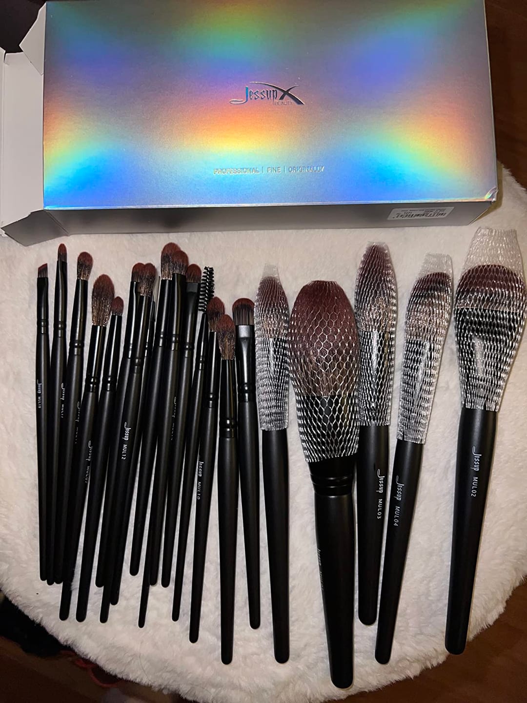 Customer photo review of Makeup Lover Makeup Brush Collection (Phantom Black)