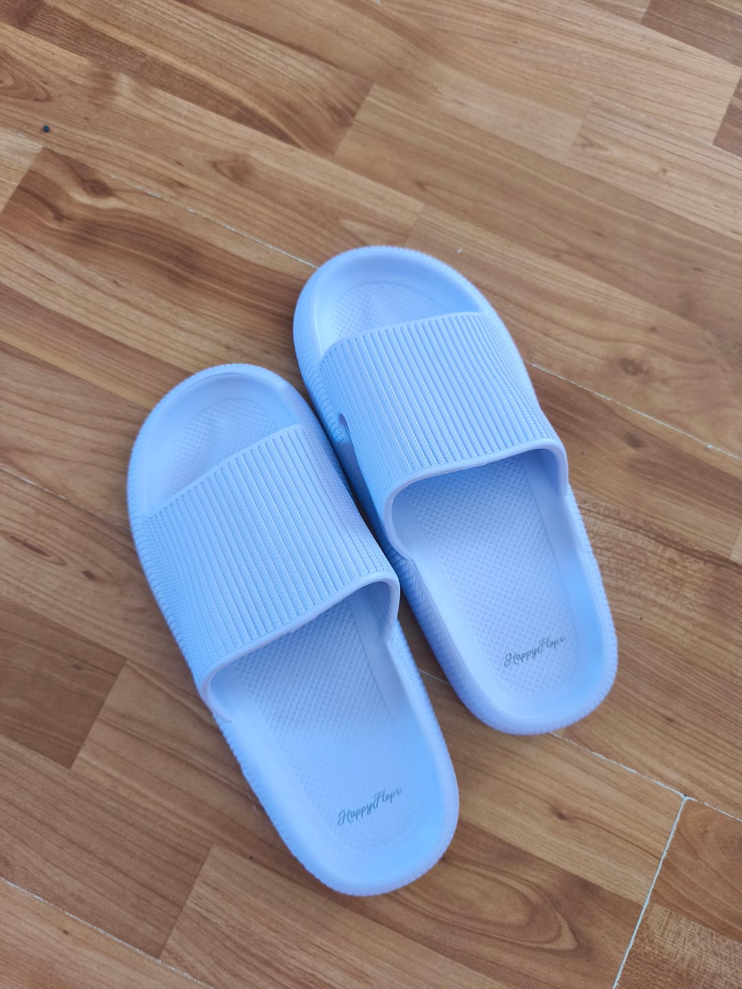 Customer photo review of HappyFlops Original