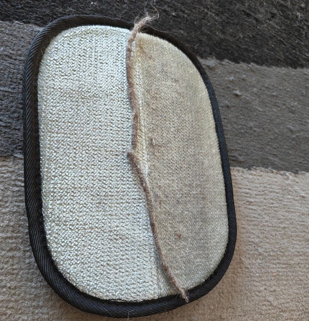 Customer photo review of Gant Anti-Poils Aquelie™ — Un intérieur propre et sans poils en quelques secondes