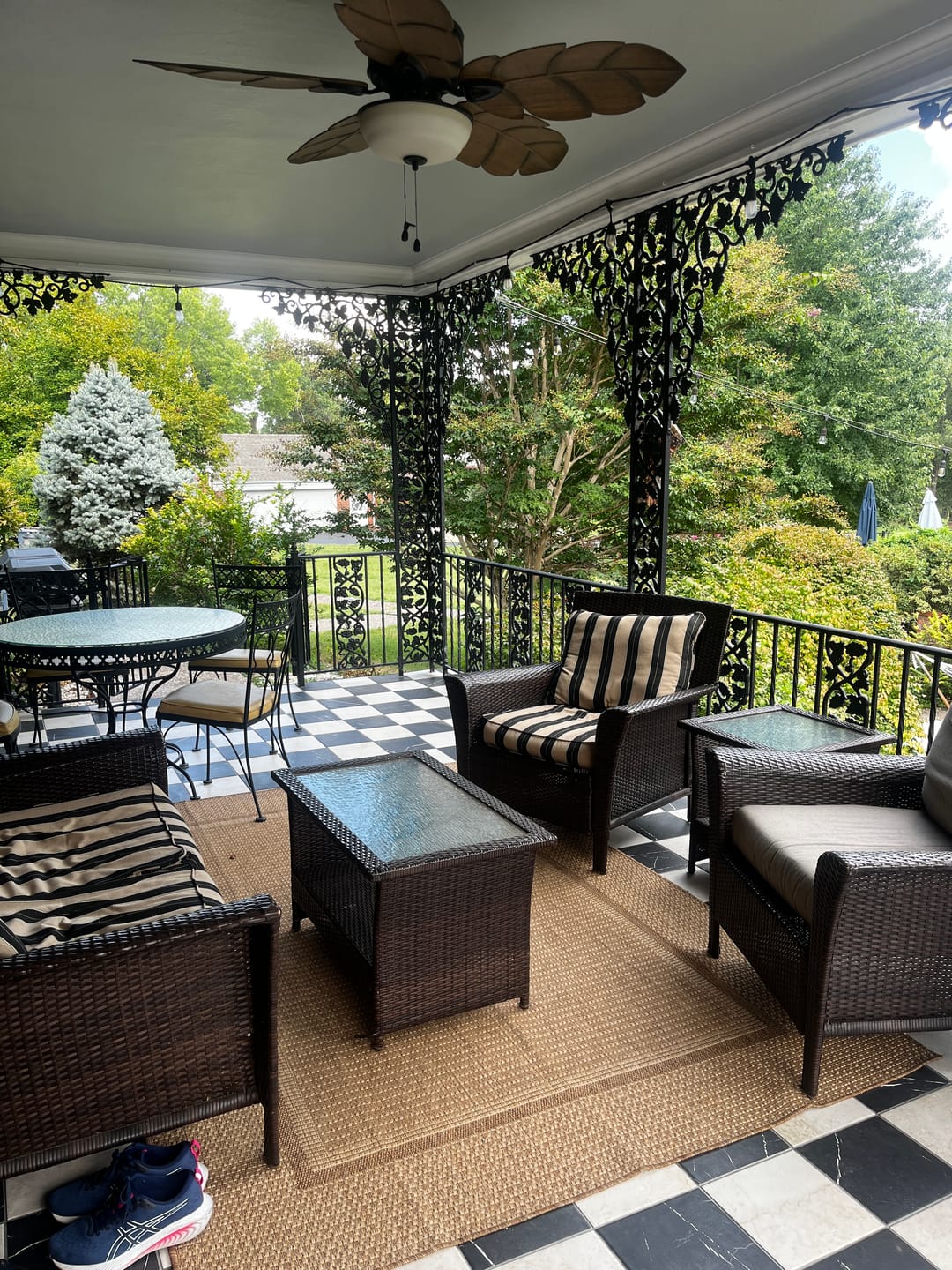 Customer photo review of Willow Lane Indoor/Outdoor Rug - Brown