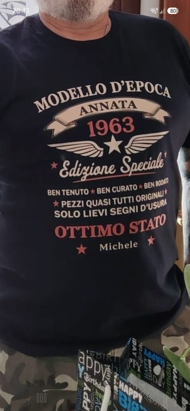 Customer photo review of Oldtimer - Maglietta personalizzata per il compleanno con design vintage
