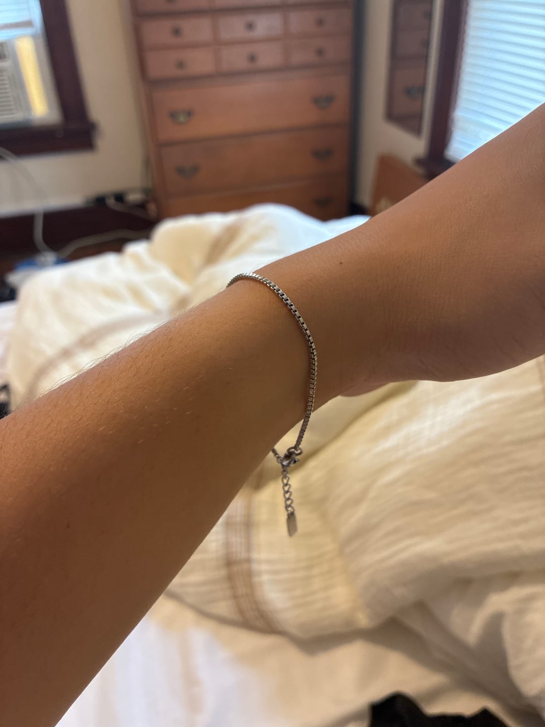 Customer photo review of Minimal Box Bracelet