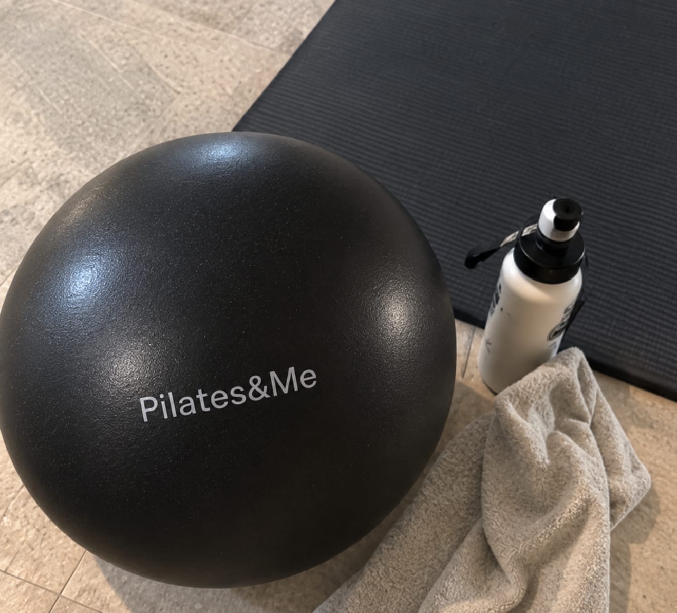 Customer photo review of Ballon de pilates Noir 25cm