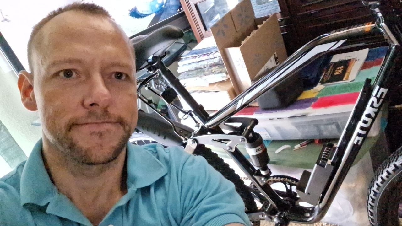 Customer photo review of Eskute® M200F 27.5" Full Suspension Electric Bike