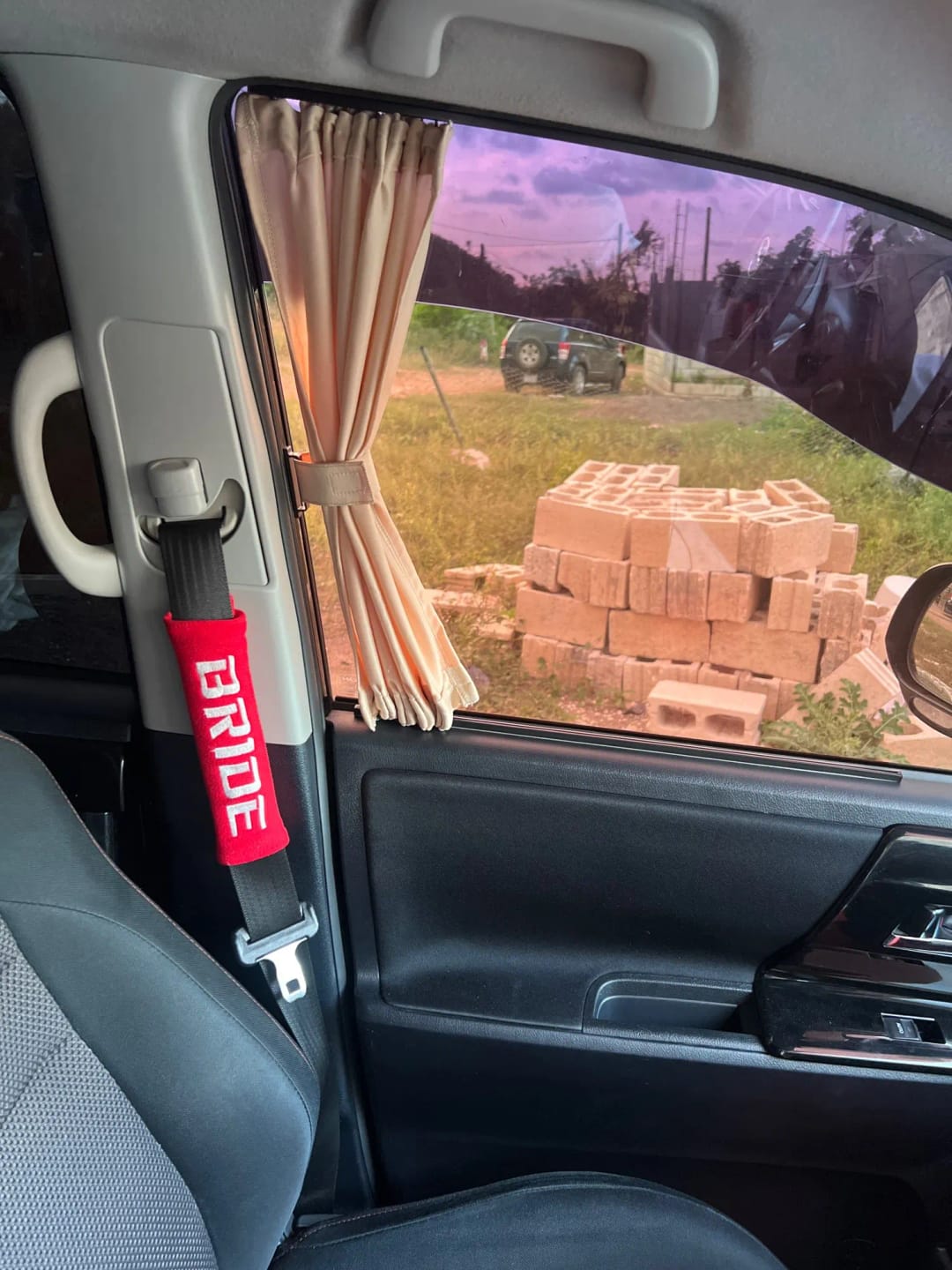 Customer photo review of Magnetic Curtain Protectors, Side Window Sunshades, UV Protection, Suitable for Most Models, Universal in All Seasons