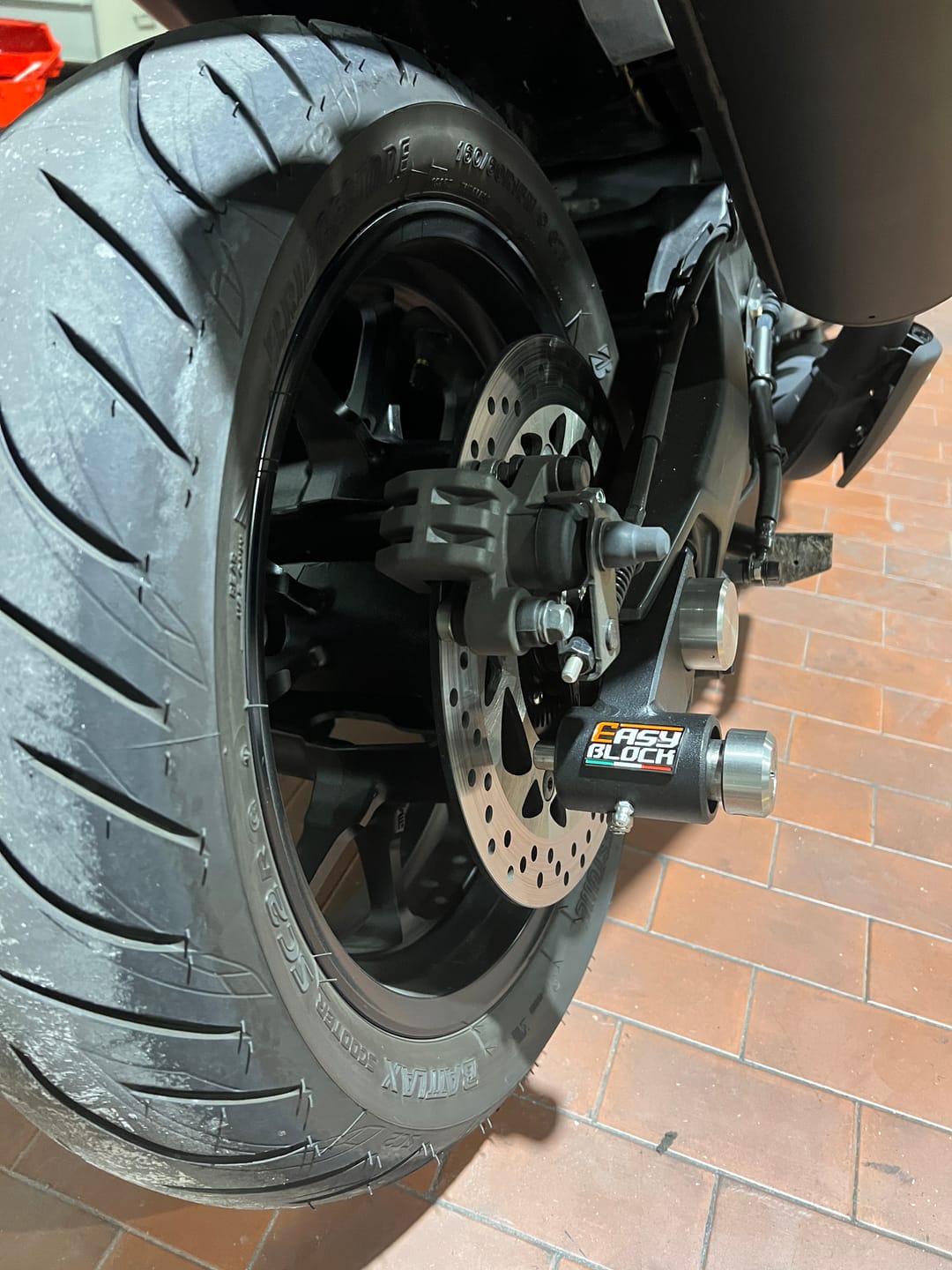 Customer photo review of TMAX 560