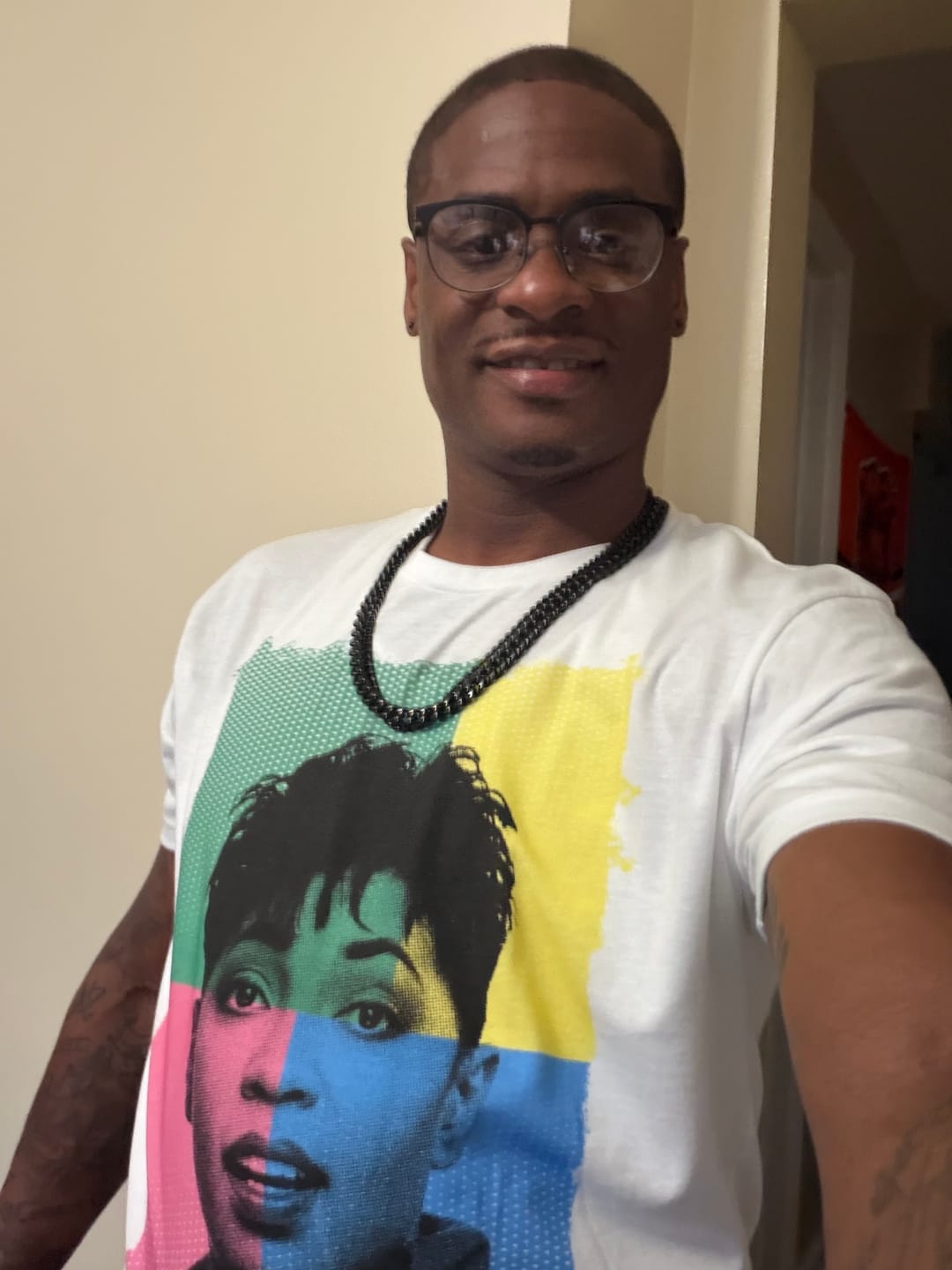 Customer photo review of Anita Baker Pop-Art Classic Fit T-Shirt