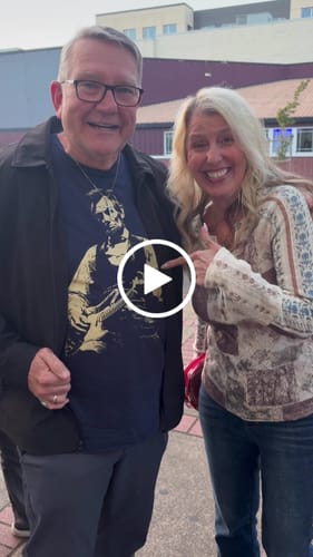 Customer video review of Lincoln Guitar T-Shirt