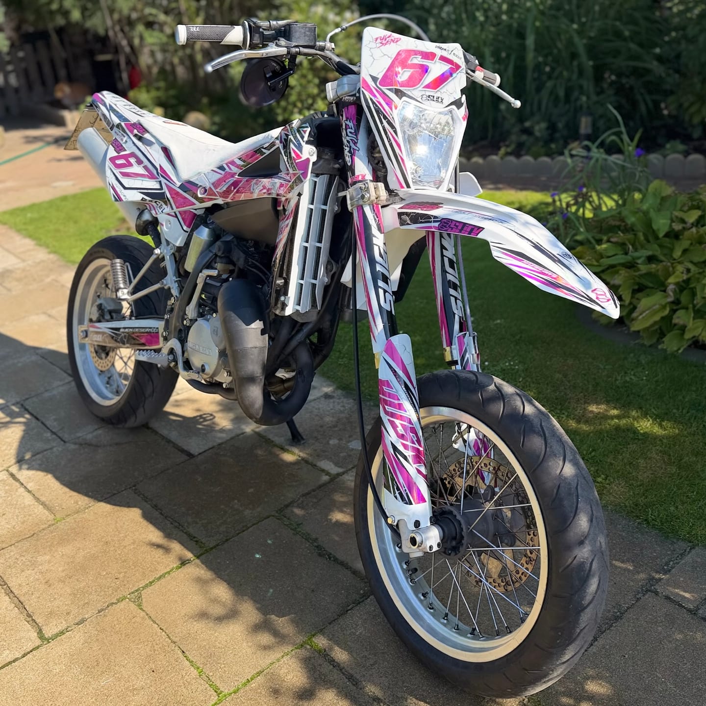 Customer photo review of Matching Fork Graphics?