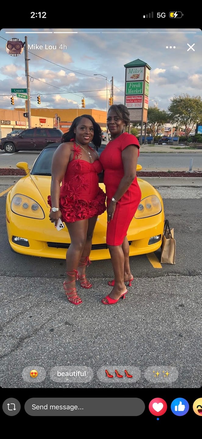 Customer photo review of Ravelle Rosette Skirt Set