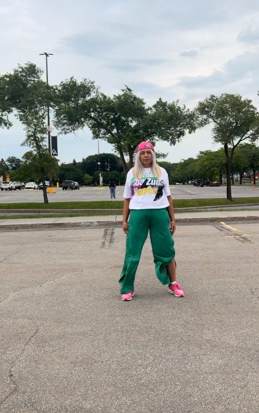 Customer photo review of Apres Zumba Oversized Boxy Crop Top