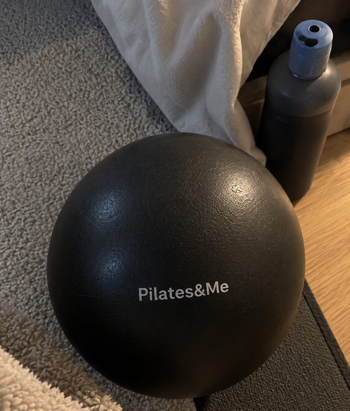 Customer photo review of Ballon de pilates Noir 25cm