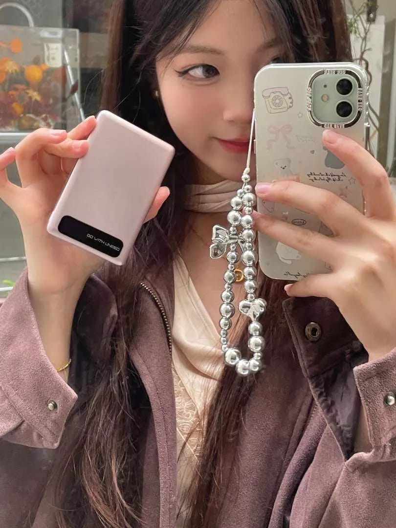 Customer photo review of Smart LED Cat Screen Wireless Powerbank