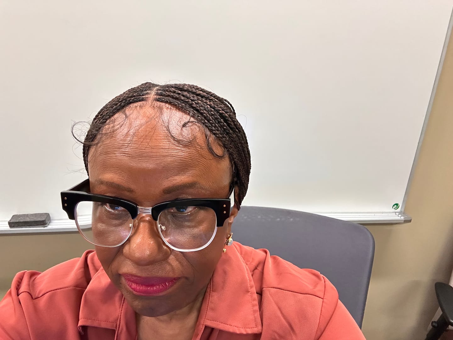 Customer photo review of Bona - 14" Knotless Micro Box HD Full Lace Braided Wig With Curly Ends