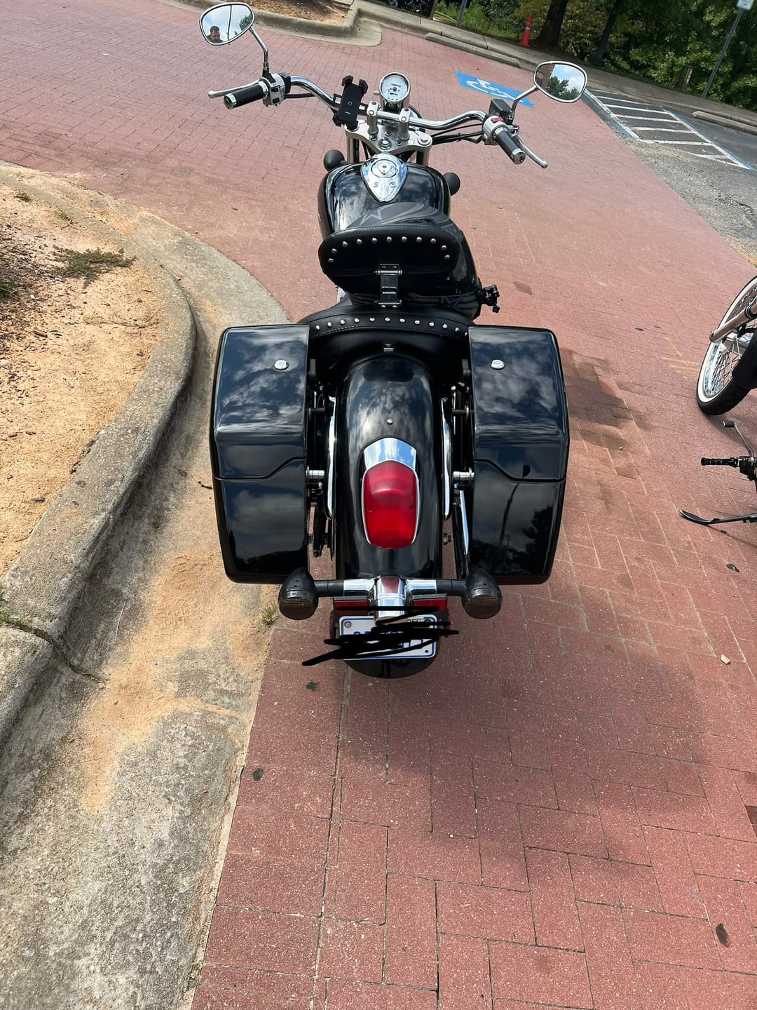 Customer photo review of 38L - Baldur XL Shock Cutout Honda Shadow 750 ACE Painted Hard Saddlebags