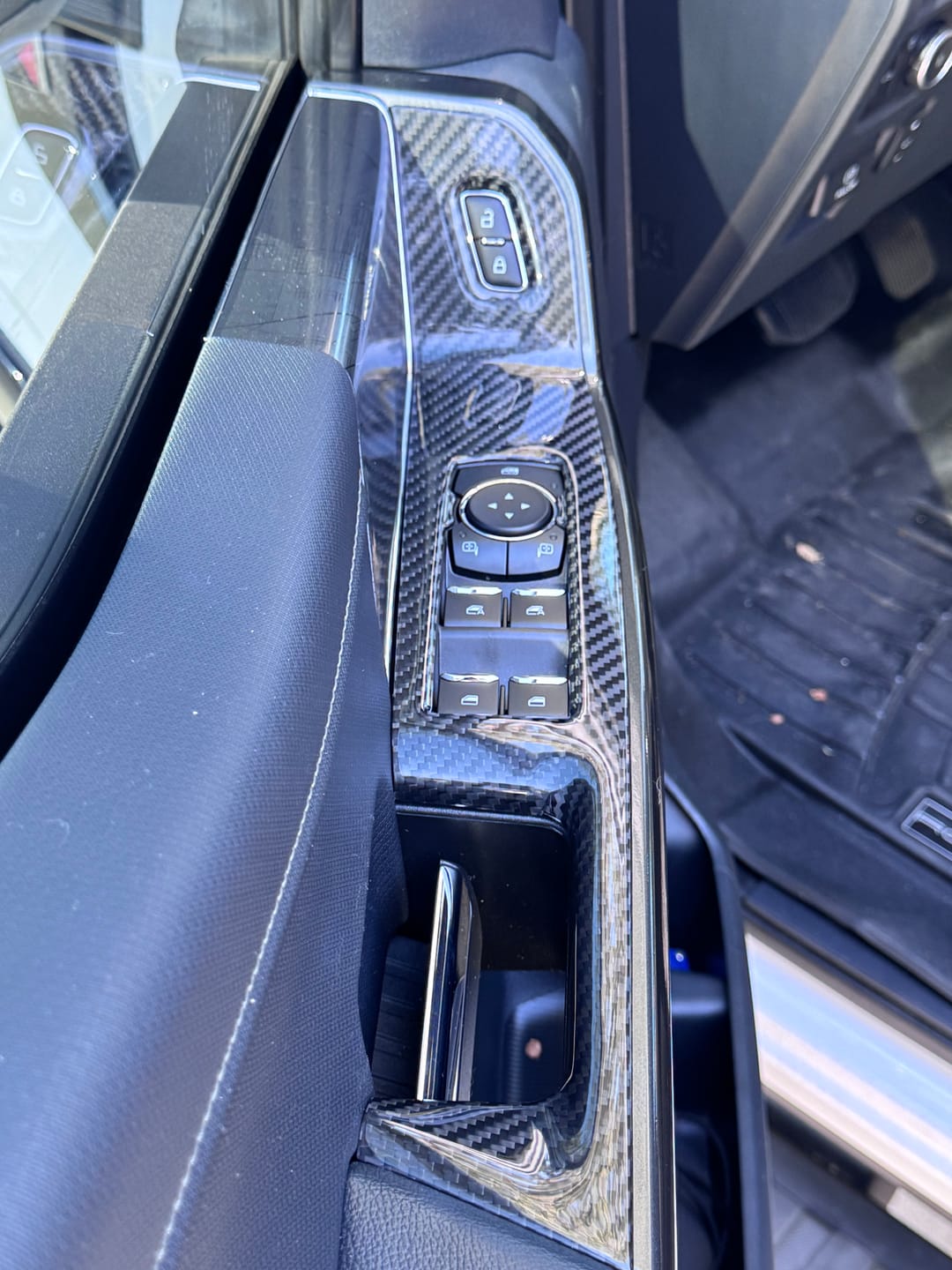 Customer photo review of Real Carbon Fiber Window Switch Trim Cover for 2021+ Ford F-150