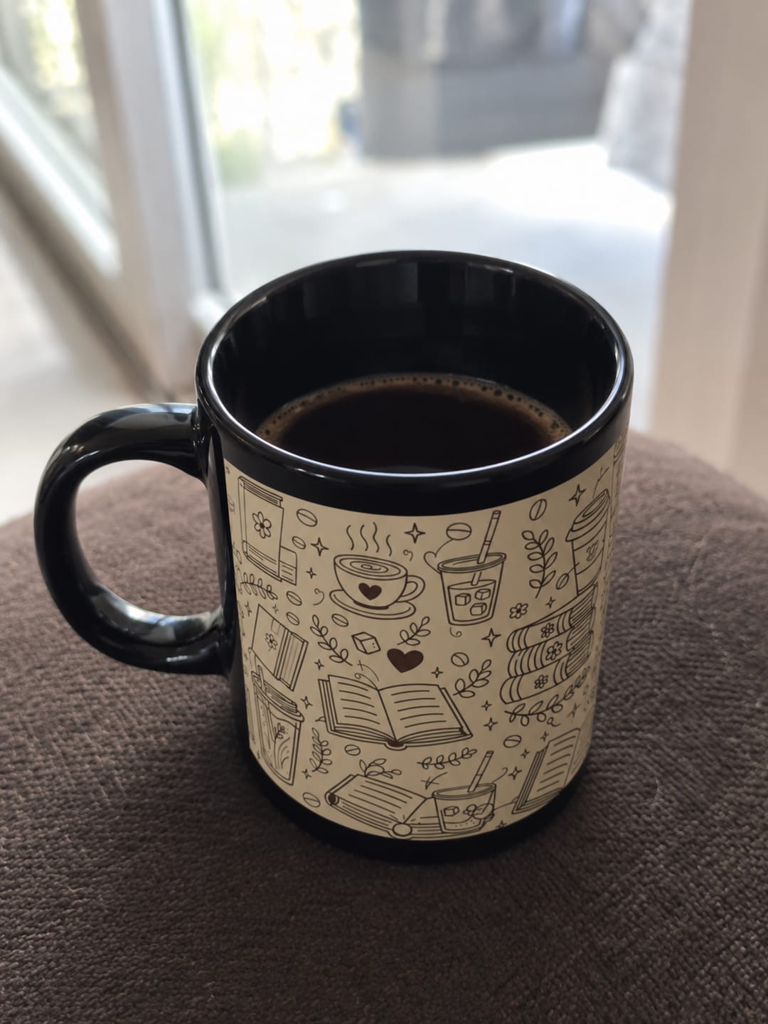 Customer photo review of Busy life. Soft moments. Black Mug
