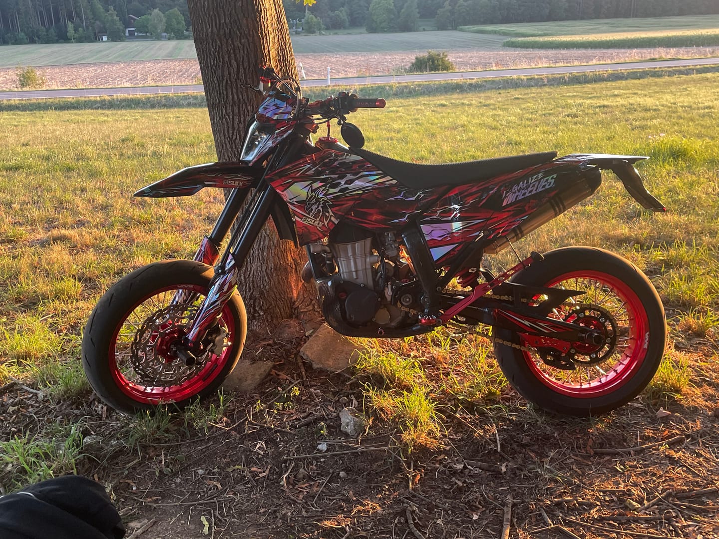 Customer photo review of NEW! LIGHTNING - GRAPHICS KIT