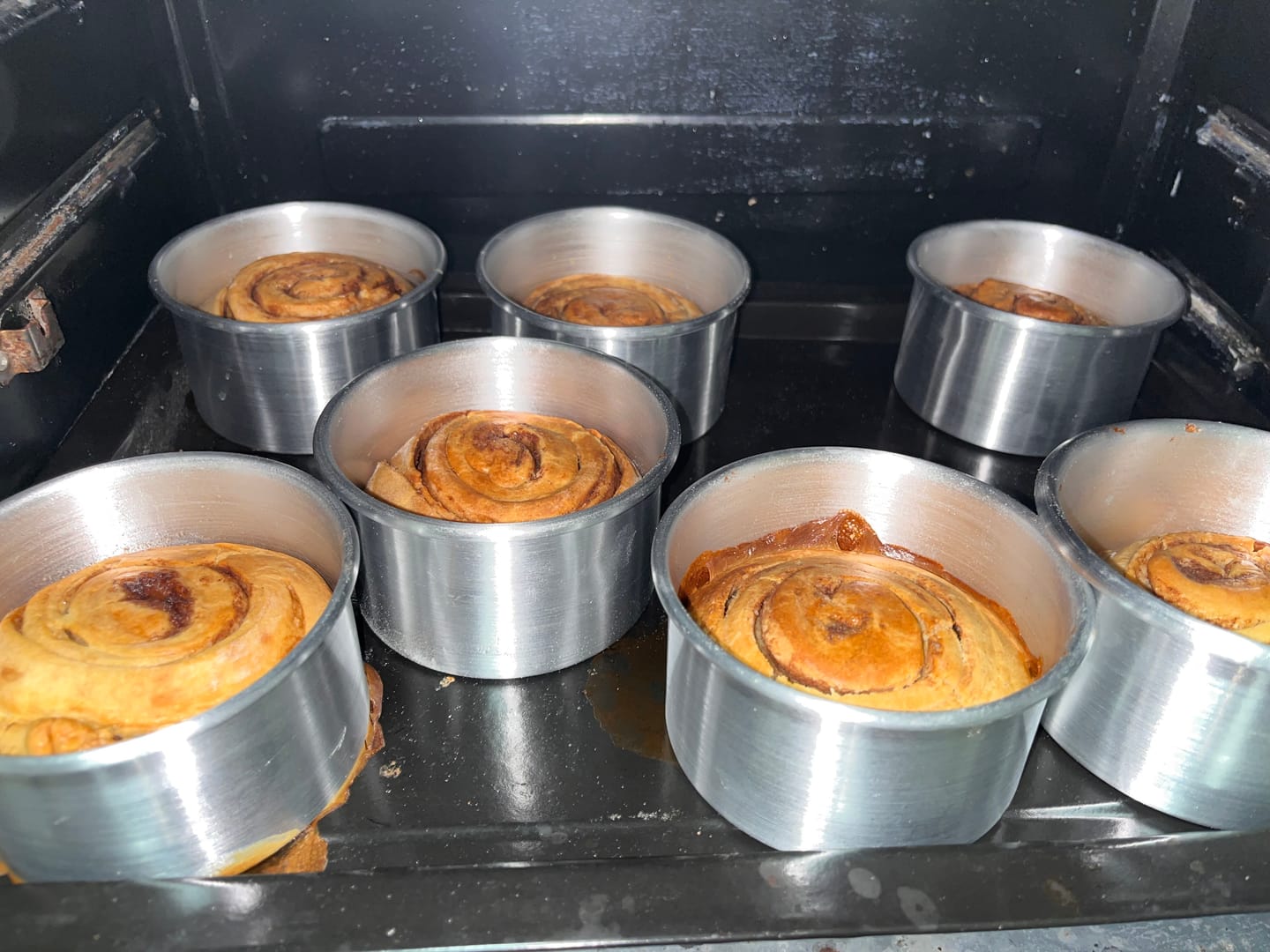 Customer photo review of PACK 5 Mini Torta Moldes rollitos de canela cheescake individual