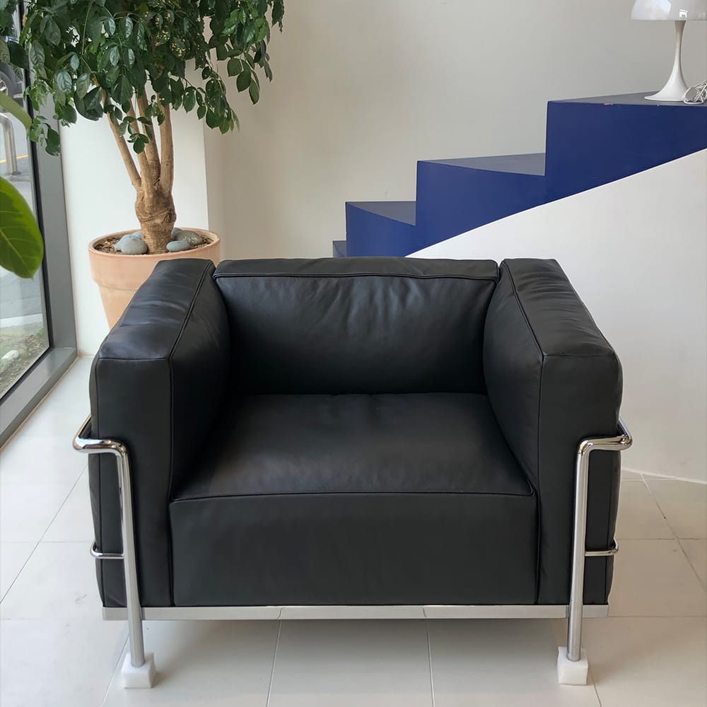 Customer photo review of Fauteuil Grand Confort Moderniste – Cuir Véritable & Structure Chromée