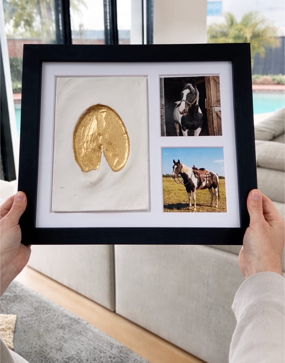 Customer photo review of Hoofmark™  Clay Hoofprint Frame