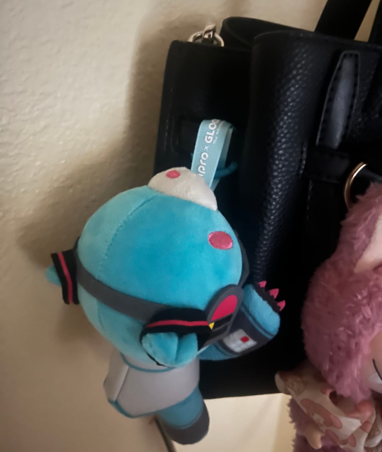 Customer photo review of Gloomy x Miku ChomPlush