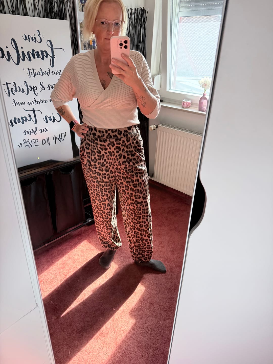 Customer photo review of Butterstoff Hose CLASSY WOMAN LEO braun