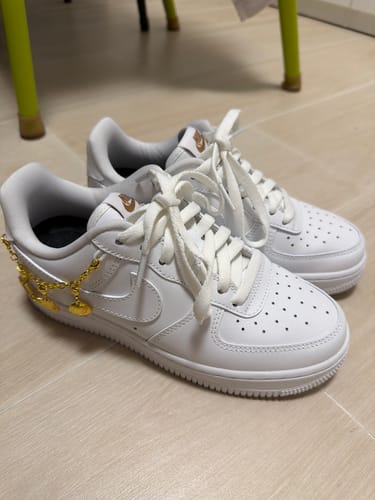 Customer photo review of Nike Air Force 1‘07 LX Lucky Charms