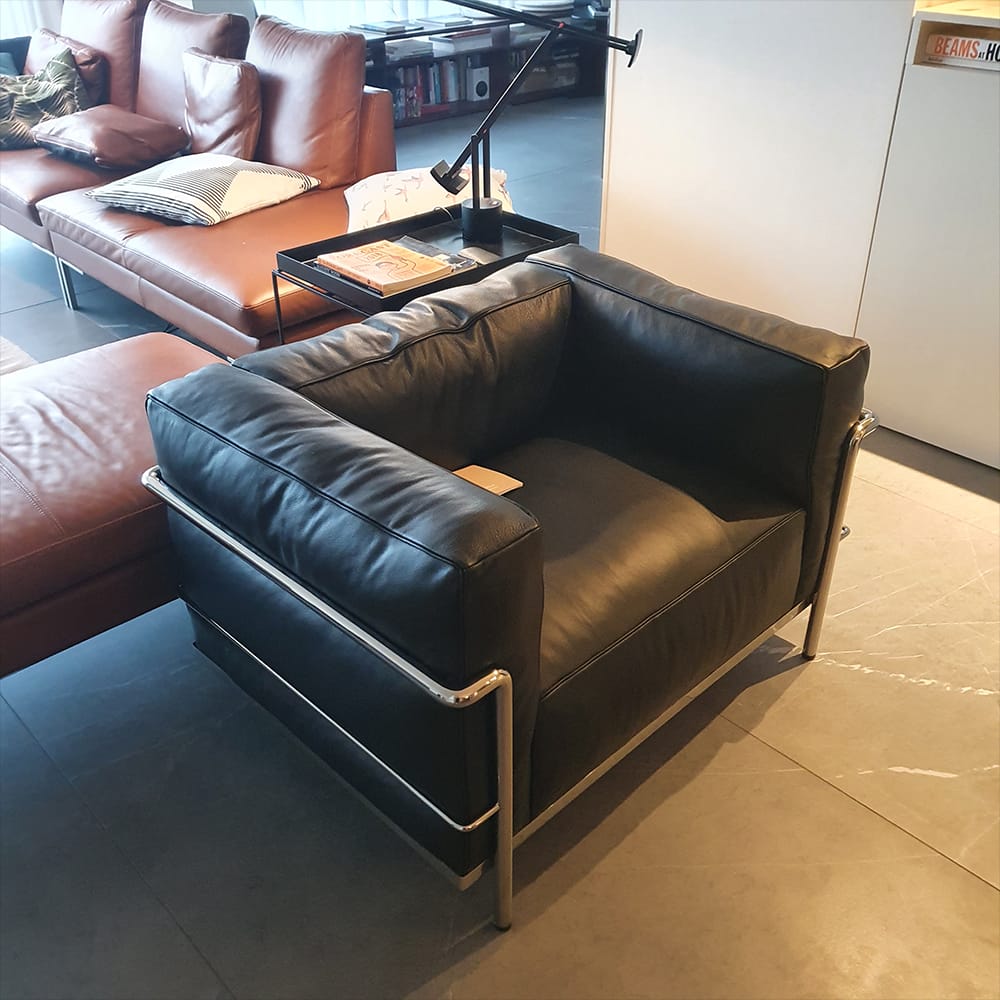 Customer photo review of Fauteuil Grand Confort Moderniste – Cuir Véritable & Structure Chromée
