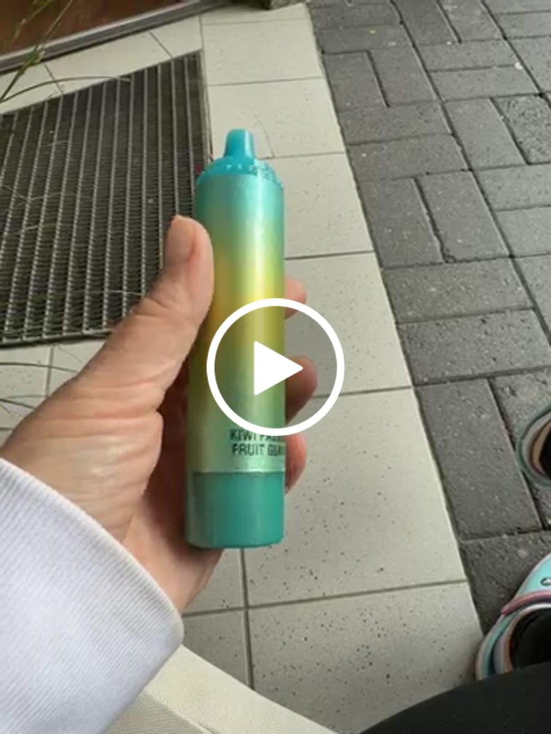 Customer video review of Tornado Vape 15000 - Kiwi Passionfruit Guava