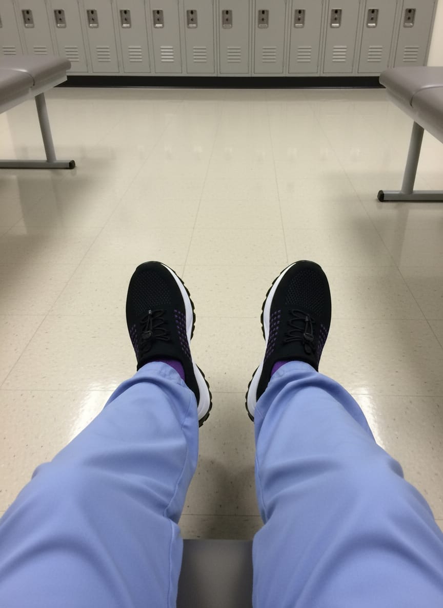 Customer photo review of Tênis Ortopédico Feminino OrtoFlex Pro