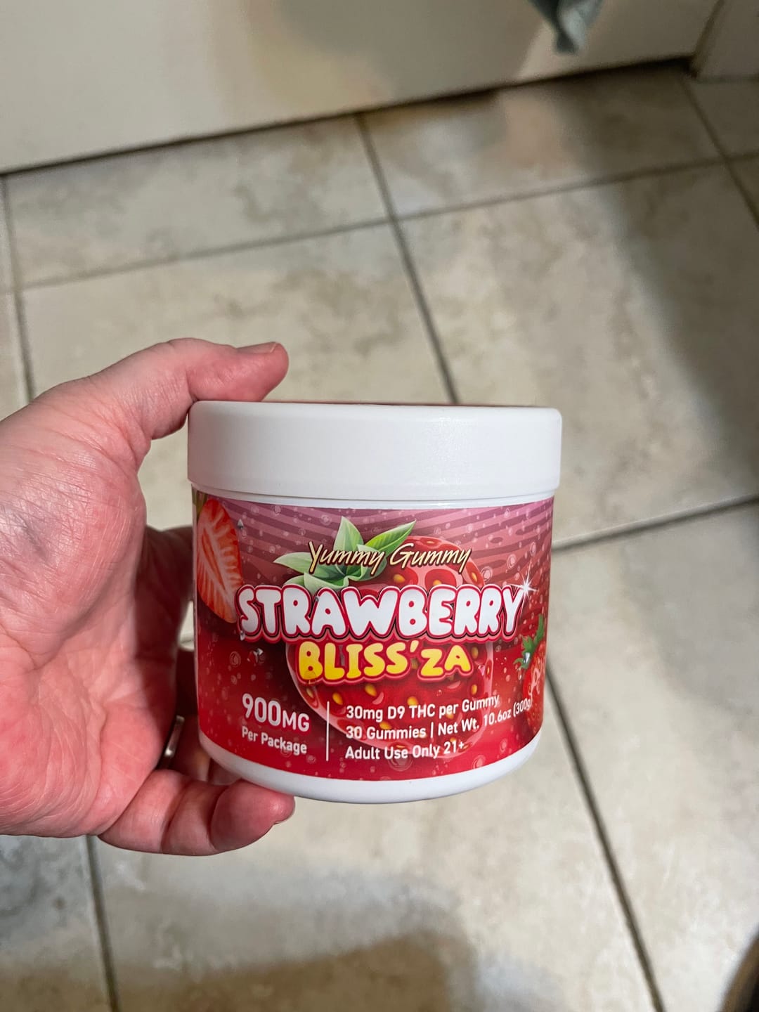 Customer photo review of 900MG Yummy Gummy D9