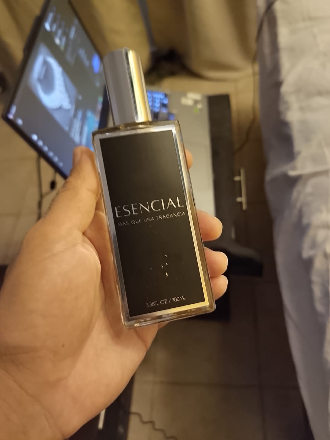 Customer photo review of H233 Inspirado en: Santal 33 - Le Labo