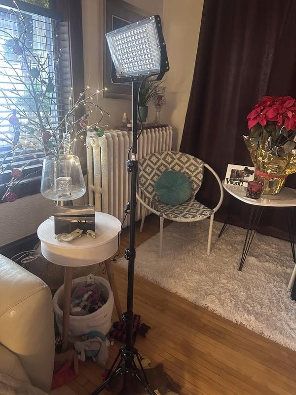 Customer photo review of Lumyhealth Red and Infrared Light Therapy Lamp（Panel）With Stand