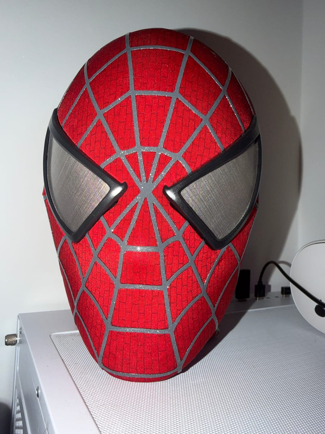 Customer photo review of Masque - Tobey Maguire