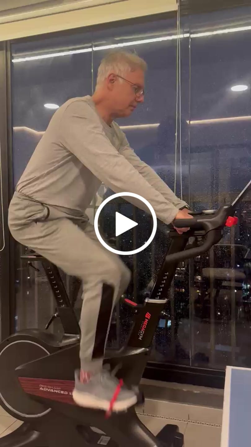 Customer video review of Bike Ergometrica Smart Advanced 13K | Ajuste Automático De Intensidade | Disco De Inercia 13K | Resistência Magnética| Suporta 150 Kg
