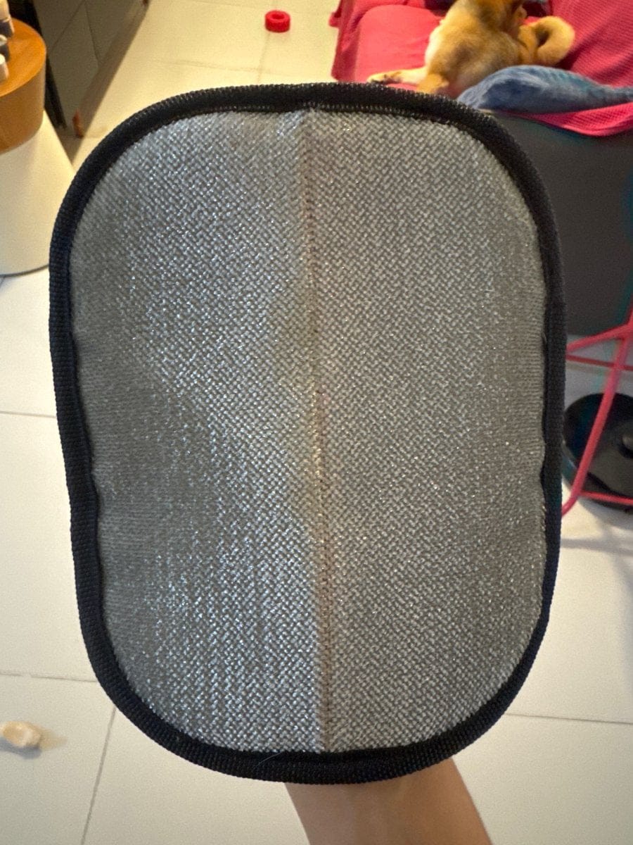 Customer photo review of Gant Anti-Poils Aquelie™ — Un intérieur propre et sans poils en quelques secondes