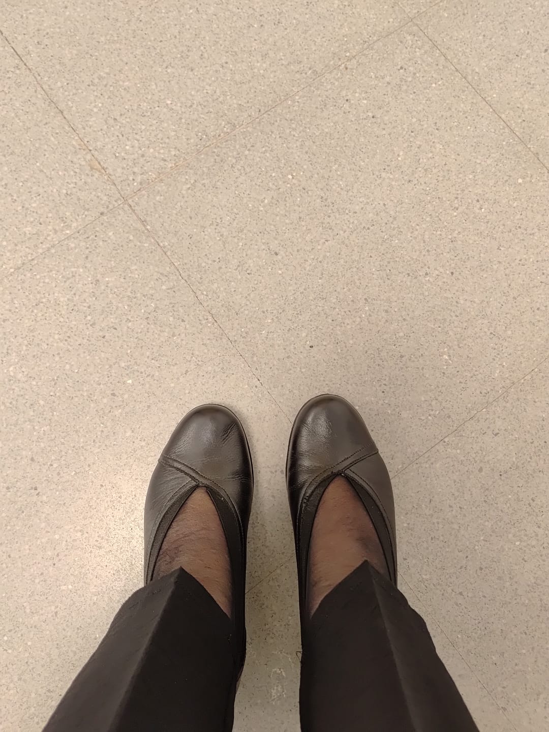 Customer photo review of Zapato de salón ancho especial Laura Azaña
