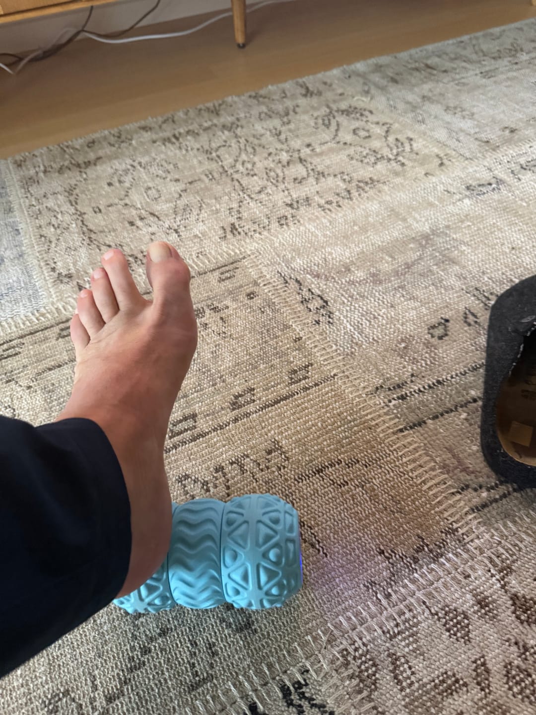 Customer photo review of Vibit ROLL - Portable Vibrating Massage Roller