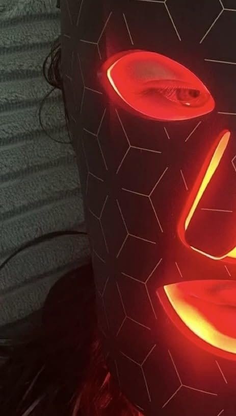 Customer photo review of LUMYHEALTH LED Red Light Therapy Face Mask(8 Colors)