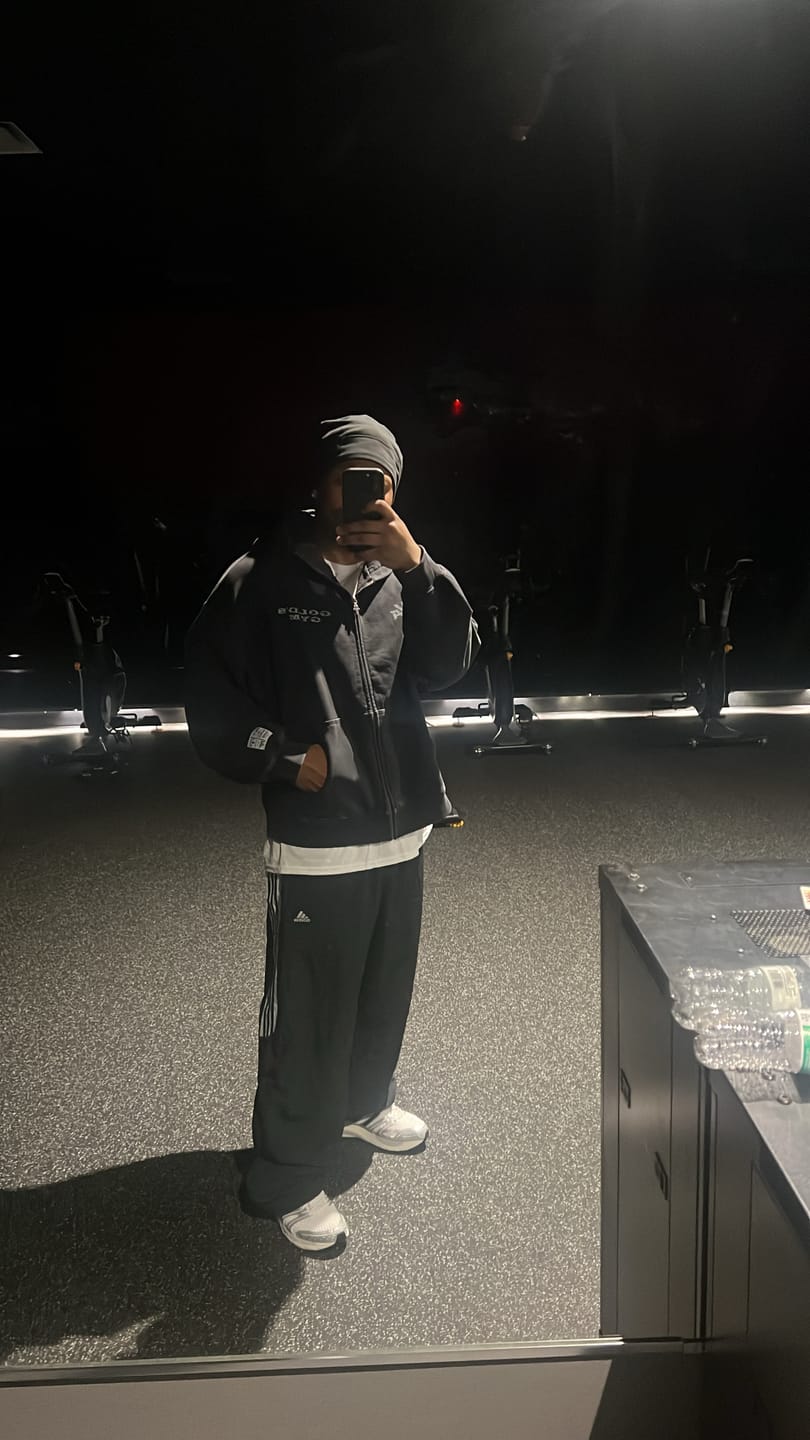 Customer photo review of 5162 - Golds Gym Throwback Zip-ups