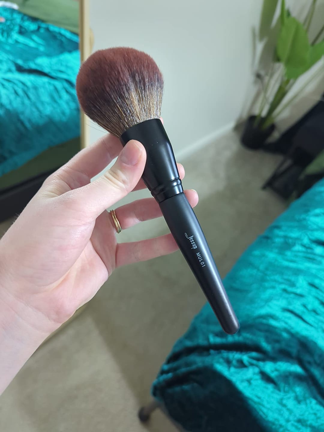 Customer photo review of Makeup Lover Makeup Brush Collection (Phantom Black)
