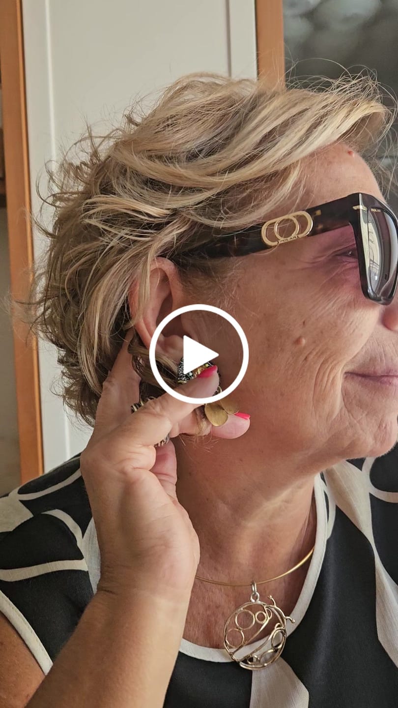 Customer video review of Orecchini Ciavuru