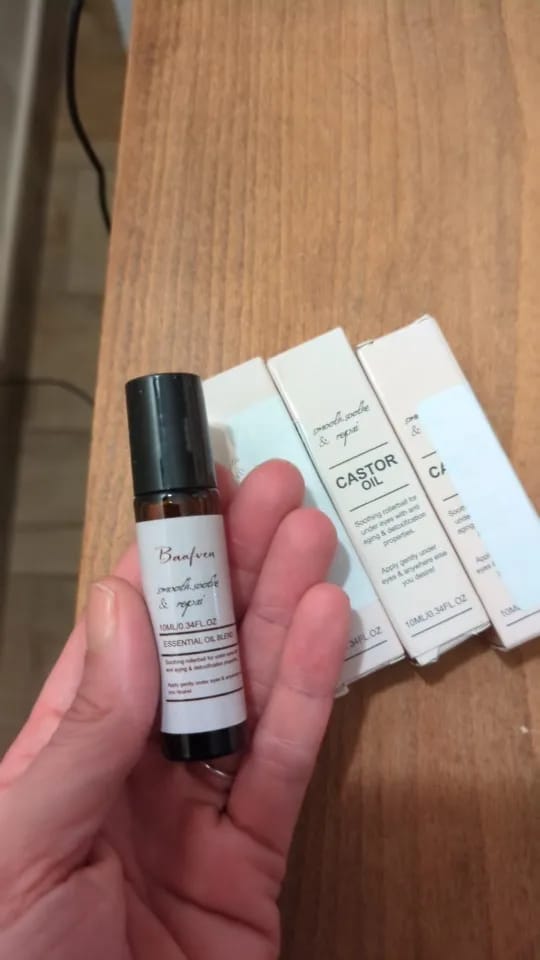 Customer photo review of Sérum para el contorno de ojos con aceite de ricino