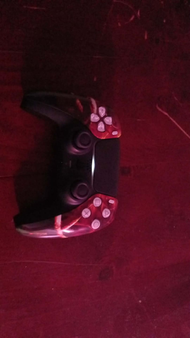 Customer photo review of PS5 CONTROLLER CUSTOMISER