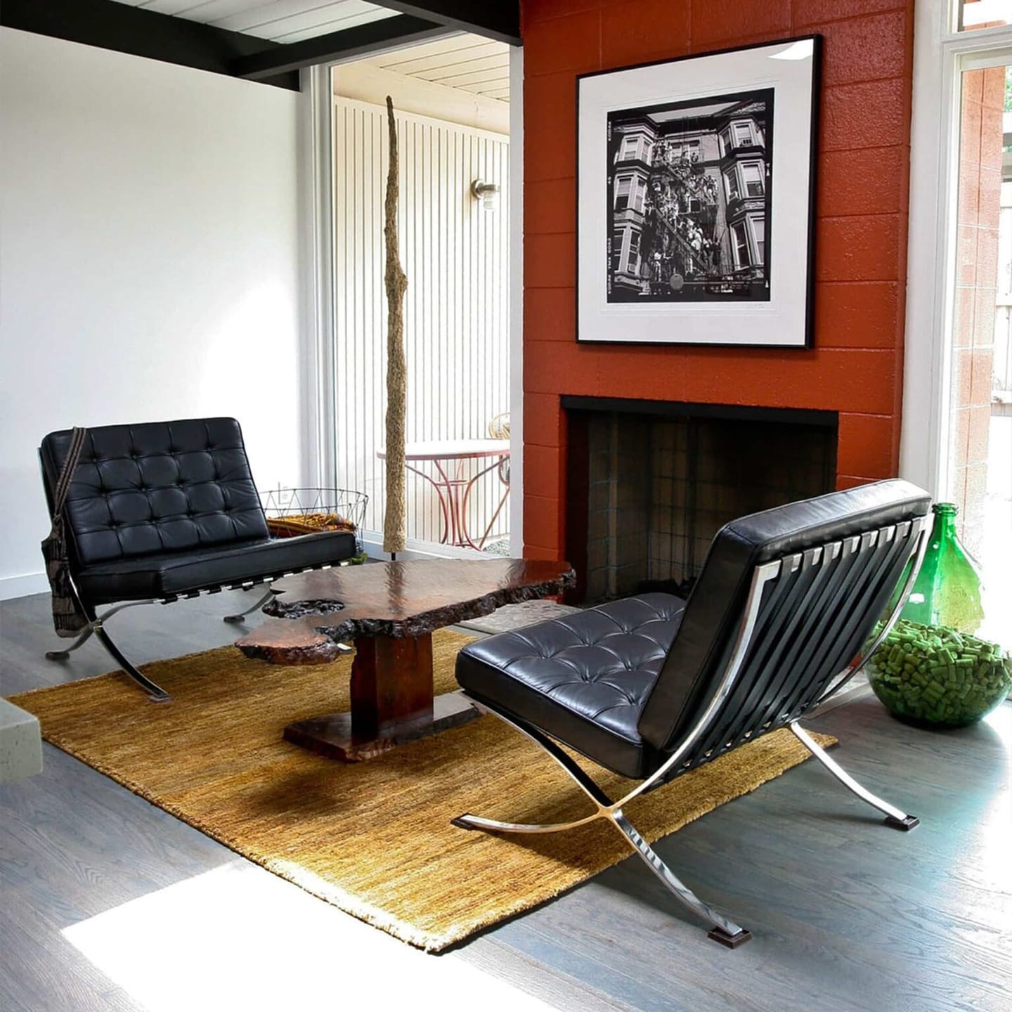 Customer photo review of Fauteuil Lounge & Repose-Pieds – Cuir Véritable Noir et Structure Chromée Sculpturale
