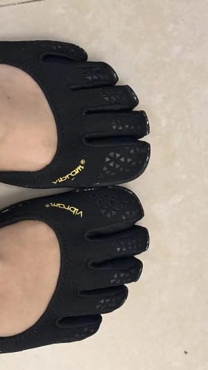 Customer photo review of Five Toe Shoes